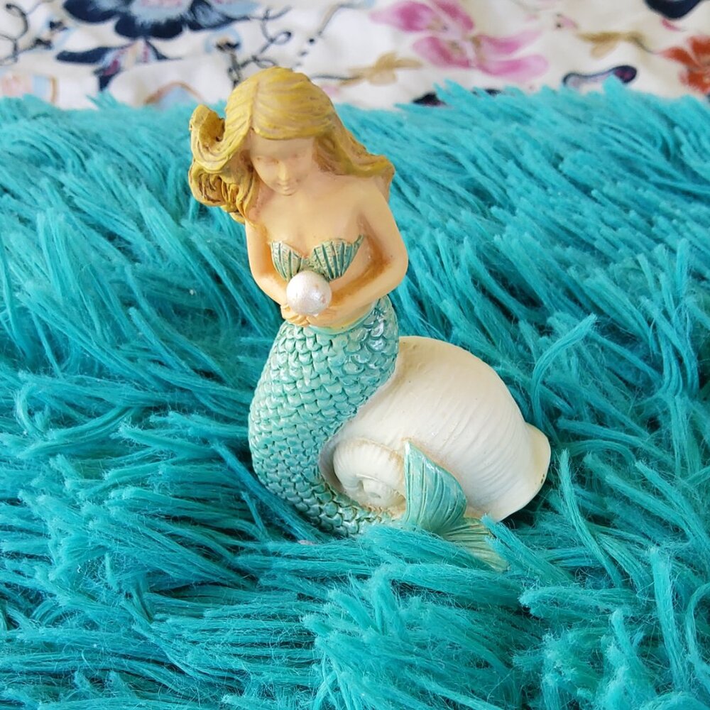 Mermaid with Pearl for Miniature Garden, Fairy Garden - Picture 7 of 8